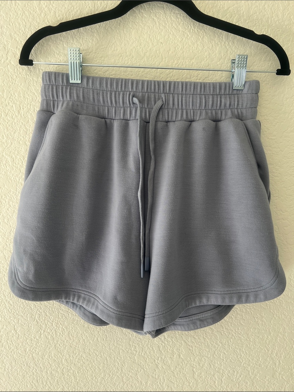Varley Double Soft Women’s Gray Drawstring Sweatshorts, size Small